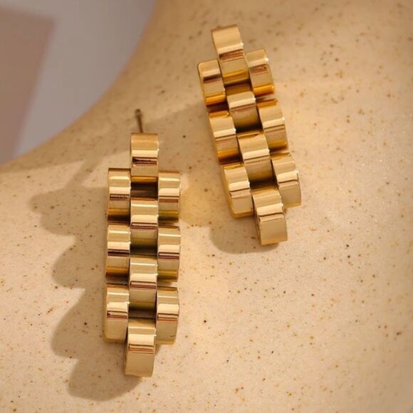 #39 New Gold Chain Link Drop Earrings - Picture 3 of 10